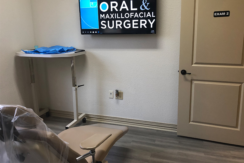Oral Surgery Exam Room | Mid-Cities OMS | Colleyville, TX